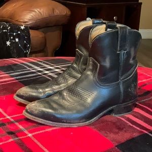 Frye boots, distressed black, Billy short style